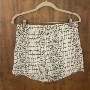 Patterned shorts